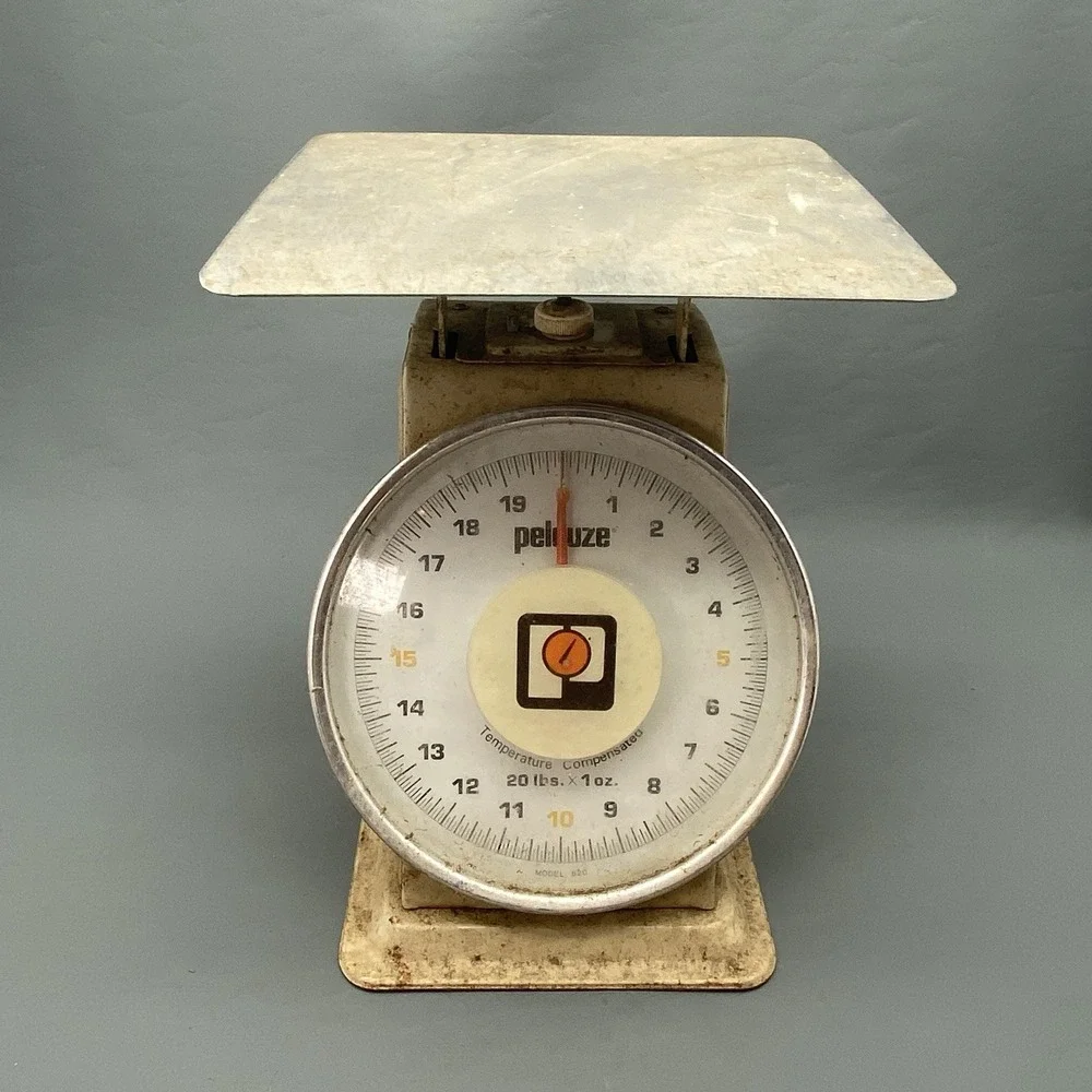 Vintage Pelouze Model 820 Tabletop Scale Temperature Compensated 20 IBs x 1oz